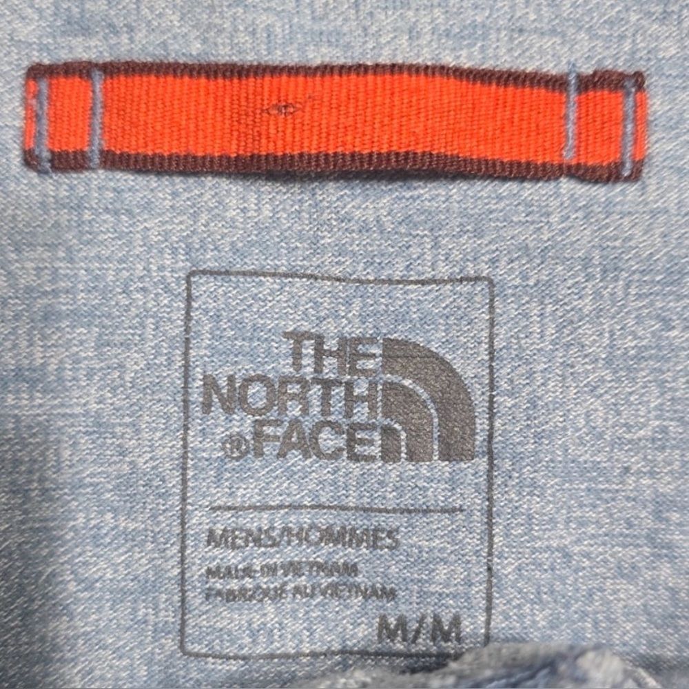 The North Face Men’s Long Sleeve Blue Henley Pullover Pocket Shirt. Medium. - Picture 3 of 4